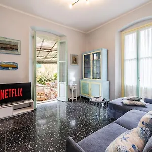 terrazza-portofino-grande-terrazza-e-parcheggio-gratuito.hotelitalianriviera.com/