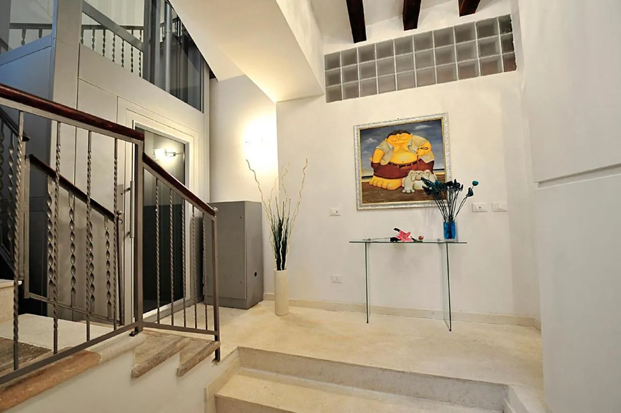 Garden Apartments Venice
